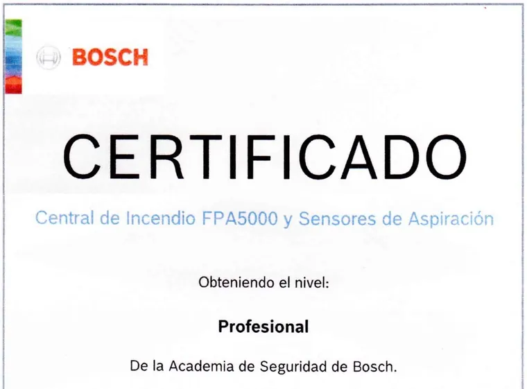 Certificado de la Academia de Seguridad de Bosch, nivel Profesional, en central de incendio FPA5000 y sensores de aspiración
